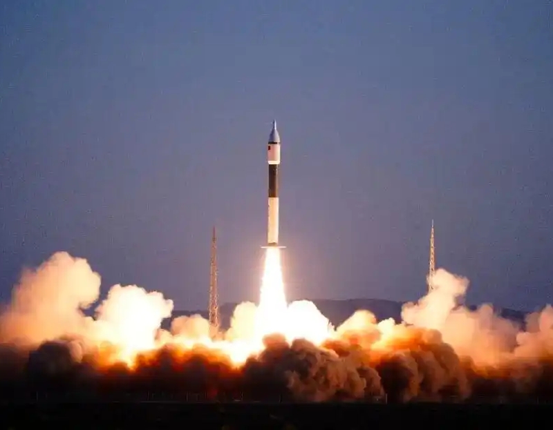 火箭发射图 摄影 王衡 内容图.jpg